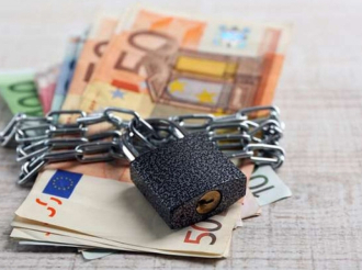 Aκατάσχετος τραπεζικός λογαριασμός έως 1.500 ευρώ: Τι πρέπει να κάνετε για να μην βάζει χέρι η Εφορία στις καταθέσεις σας