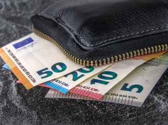 Ποιοι θα δουν ενίσχυση των αποδοχών τους το 2023