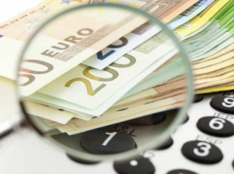 Ηλεκτρονικό «φακέλωμα» για έσοδα, έξοδα, κάρτες και «κυνήγι» στα μετρητά 