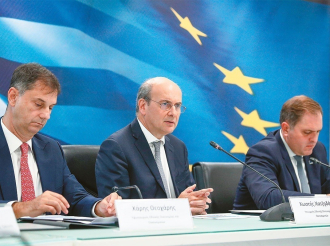 Ελεύθεροι επαγγελματίες: Μίνι λίφτινγκ στο νομοσχέδιο – Ποιες αλλαγές εξετάζονται