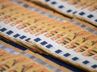 ΕΕ: Πλαφόν στα 10.000 ευρώ για πληρωμές σε μετρητά – Τι αλλάζει με τους νέους κανόνες