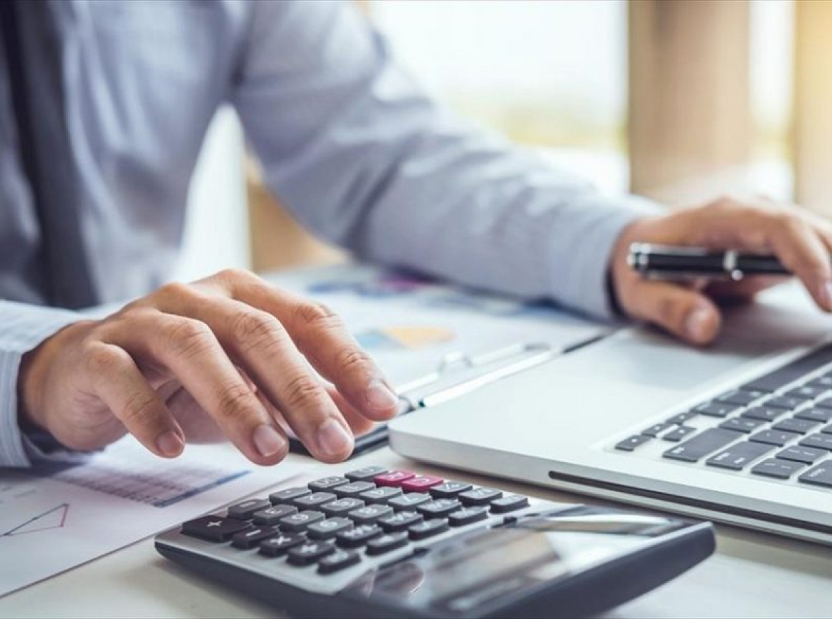 ΦΠΑ: Τι εξετάζεται για το όριο απαλλαγής των μικρών επιχειρήσεων