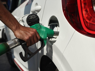 Προς παράταση η επιδότηση στην αντλία για diesel – Μικρές πιθανότητες για νέο fuel pass 