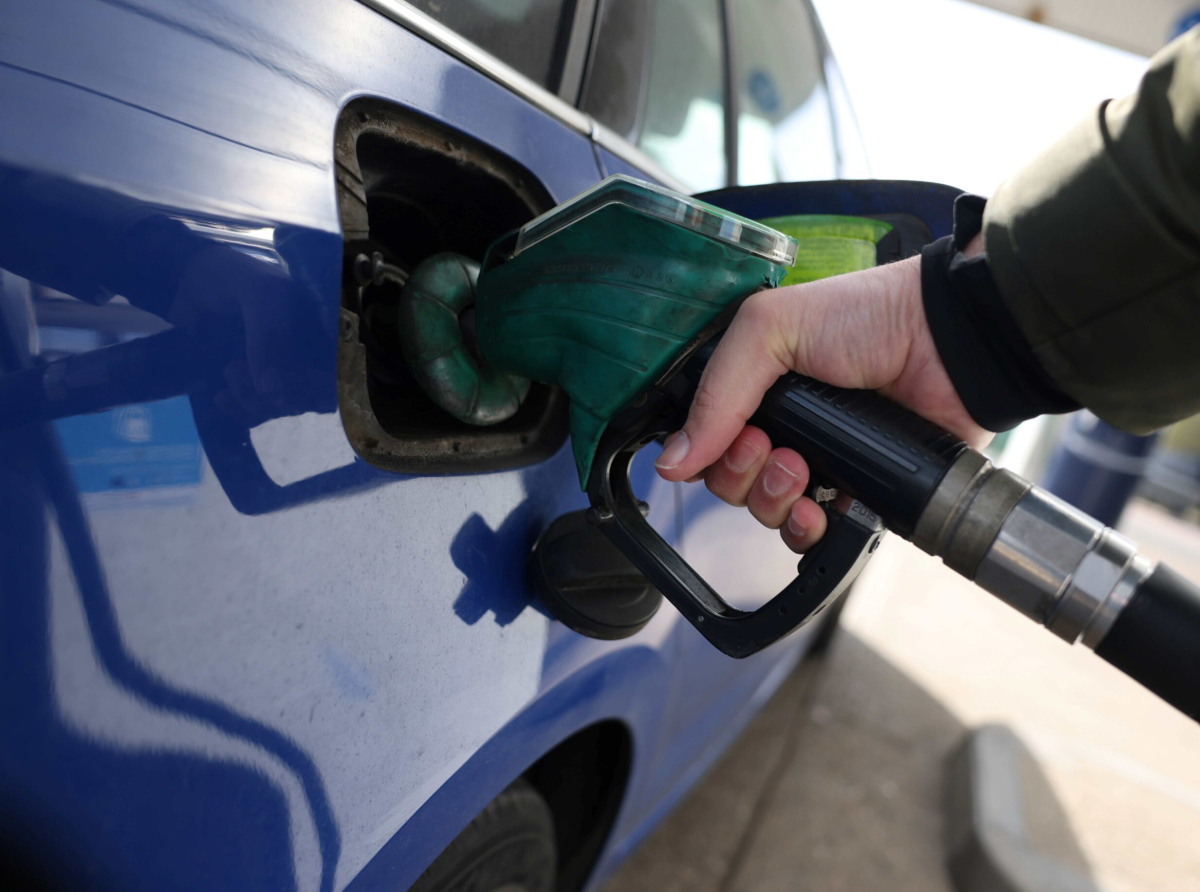 Diesel και πετρέλαιο θέρμανσης: Οι νέες επιδοτήσεις του Οκτωβρίου – Τι αλλάζει στην αντλία
