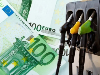 Κυβέρνηση και διυλιστήρια ρίχνουν €0,40 το πετρέλαιο θέρμανσης